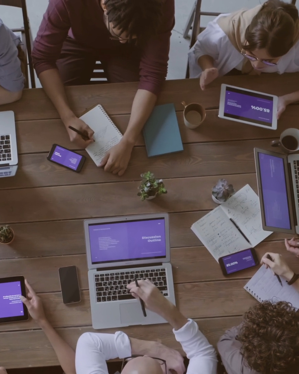 Work Flows Better Linka Software PMax-160x600px-WideSkyscraper-960x1200px-PerformanceMaxPortrait